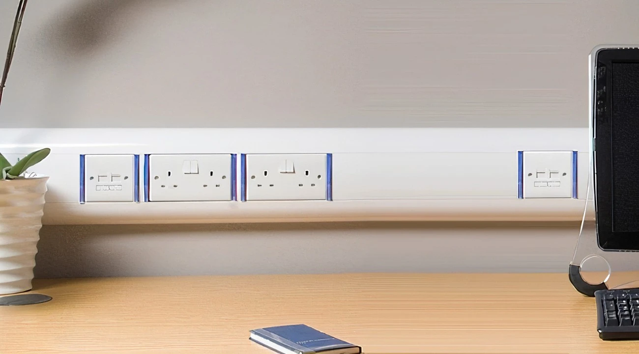 Architrave trunking